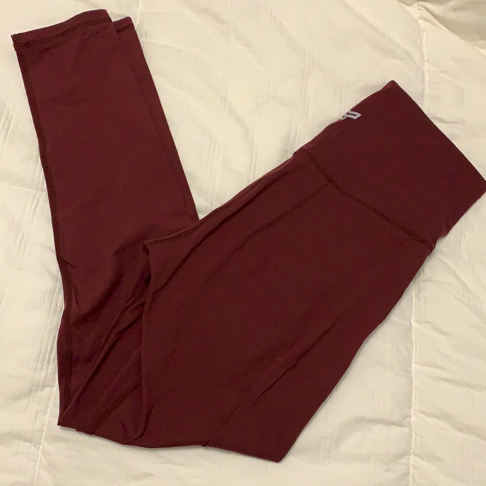 NWOT size medium sp athletic leggings